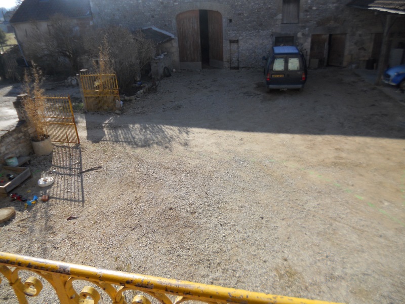 photo 0