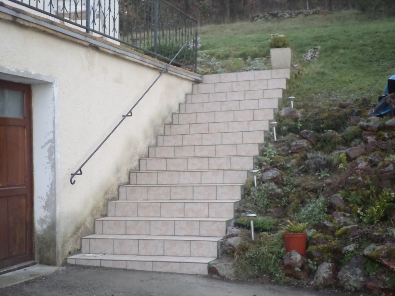 Restauration d'un escalier extérieur à Bélaye